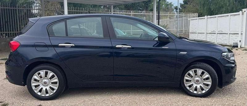 Usata Fiat Tipo Business 95 CV (69 kW) 2017 Blu/azzurro Berlina