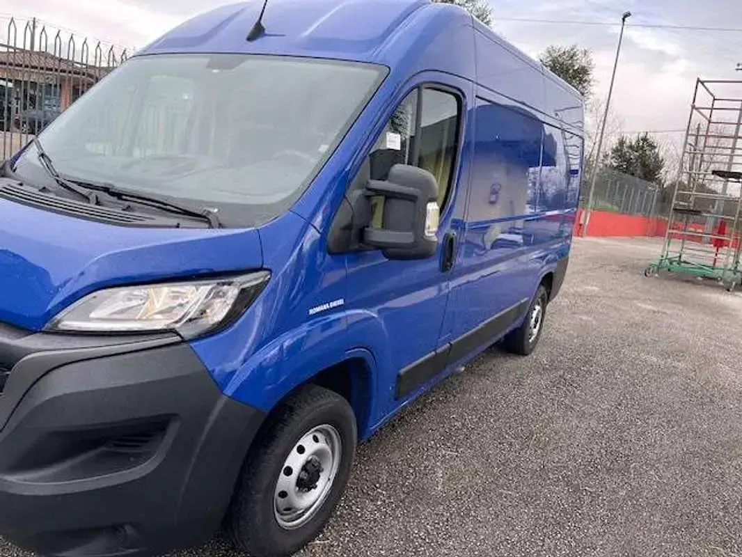 Usata Fiat Ducato 120 CV (88 kW) 2022 Blu/azzurro Furgone