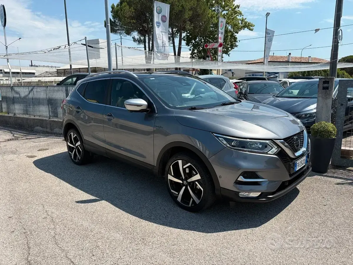 Usata Nissan Qashqai Tekna+ 116 CV (85 kW) 2019 Grigio SUV