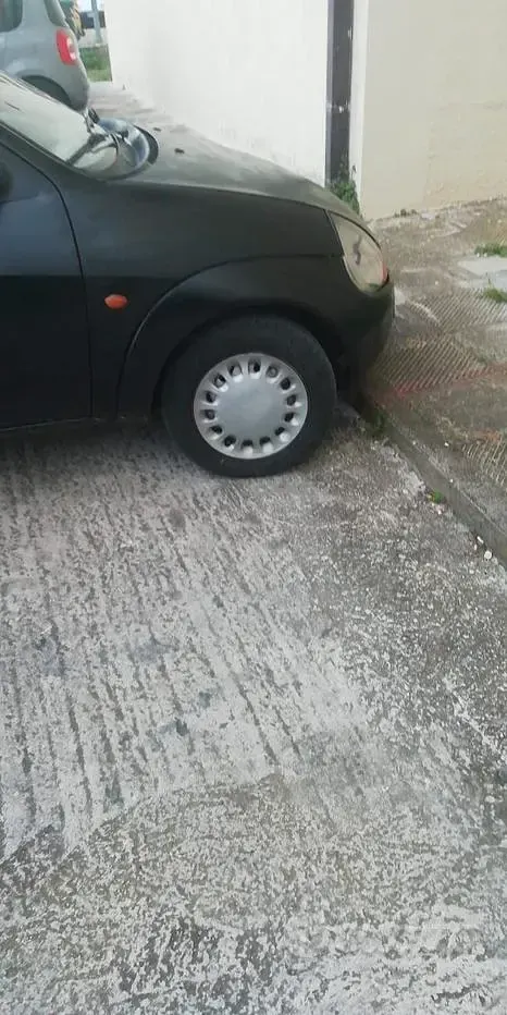 Usata Ford Ka 60 CV (44 kW) 2001 Nero Utilitaria