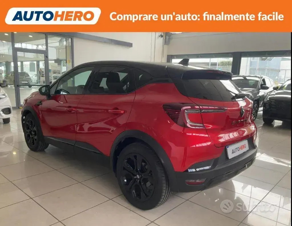Usata Renault Captur 94 CV (69 kW) 2022 Rosso SUV