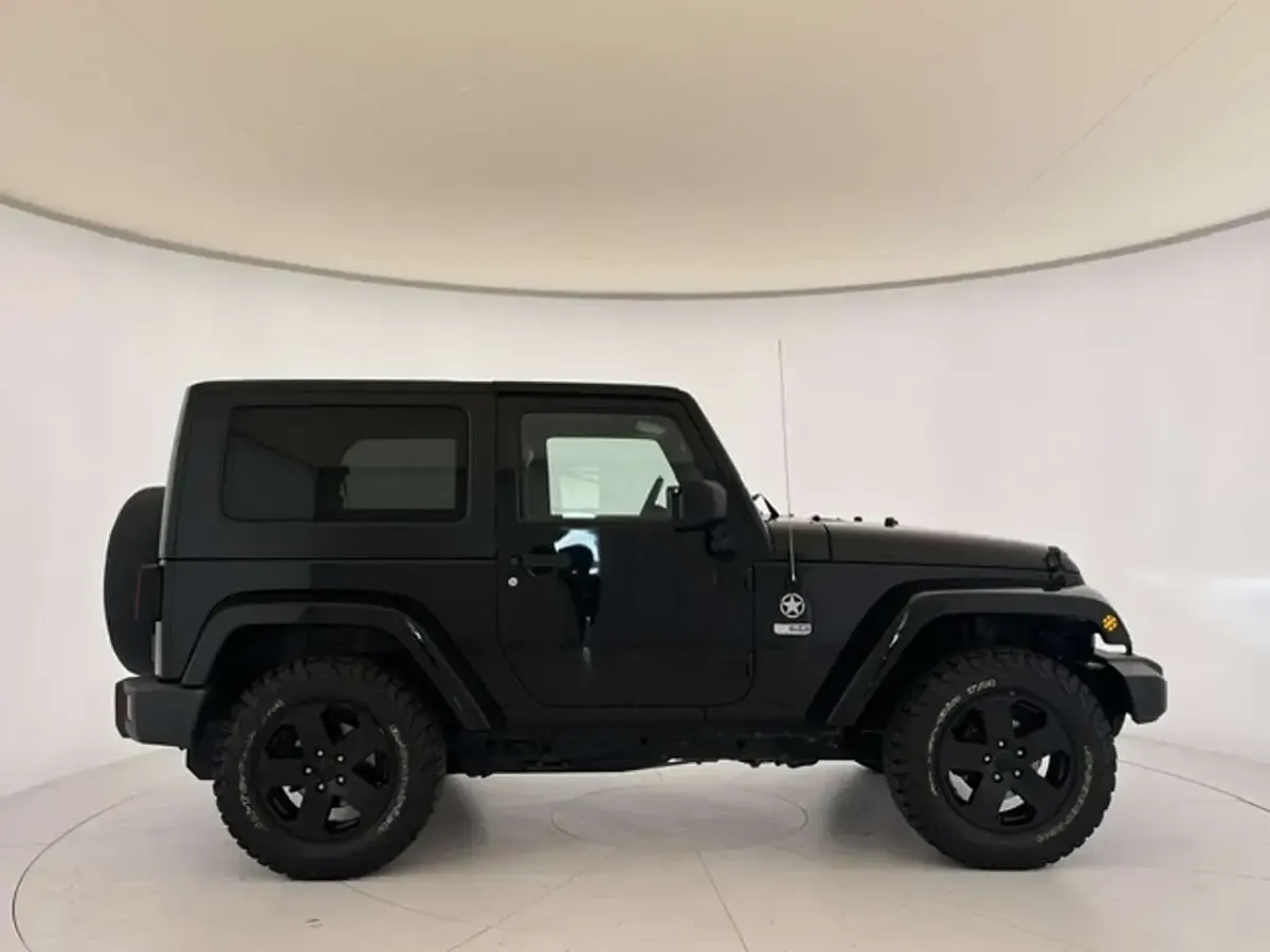 Usata Jeep Wrangler Sahara 199 CV (146 kW) 2008 Nero SUV