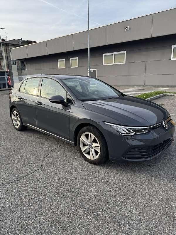 Usata VW Golf VIII Life 110 CV (80 kW) 2020 Berlina