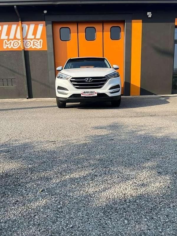 Usata Hyundai Tucson Comfort 132 CV (97 kW) 2016 Bianco SUV
