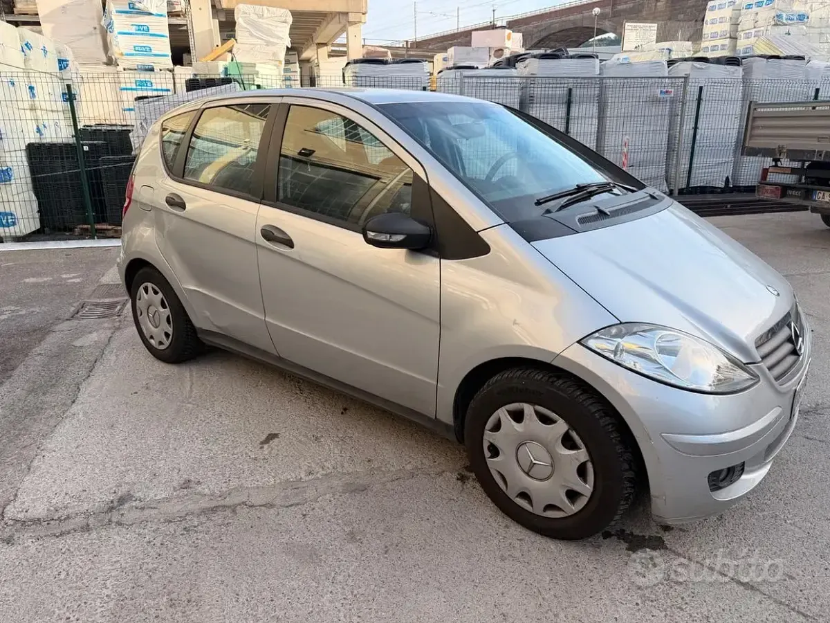 Usata Mercedes A150 Avantgarde 95 CV (69 kW) 2006 Argento Berlina