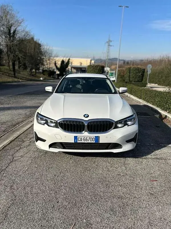 Usata BMW 318 Advantage 150 CV (110 kW) 2020 Bianco Station wagon