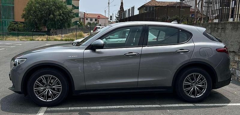 Usata Alfa Romeo Stelvio Super 160 CV (117 kW) 2020 Grigio SUV