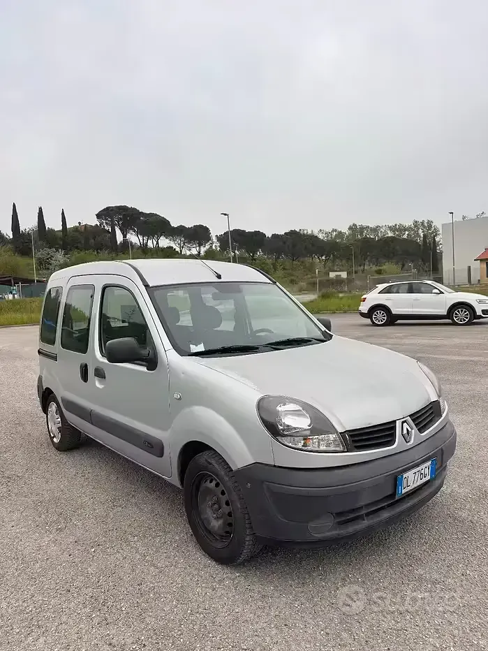 Usata Renault Kangoo 75 CV (55 kW) 2007 Monovolume