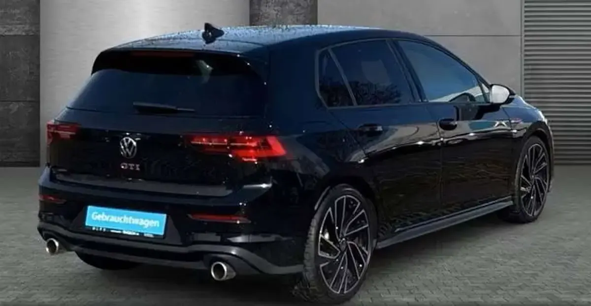 Usata VW Golf VIII Style 245 CV (180 kW) 2023 Nero Berlina
