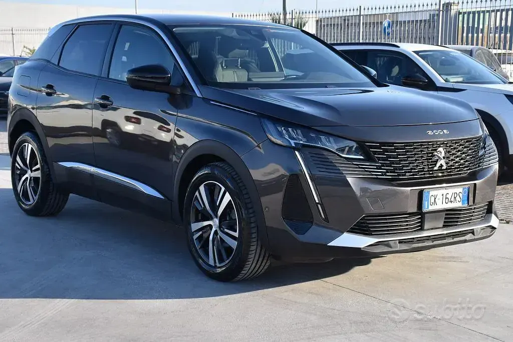 Usata Peugeot 3008 Allure 131 CV (96 kW) 2022 Grigio SUV