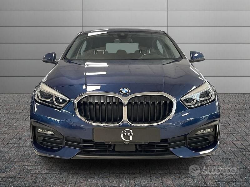 Usata BMW 120 Sport Line 190 CV (139 kW) 2020 Blu Utilitaria