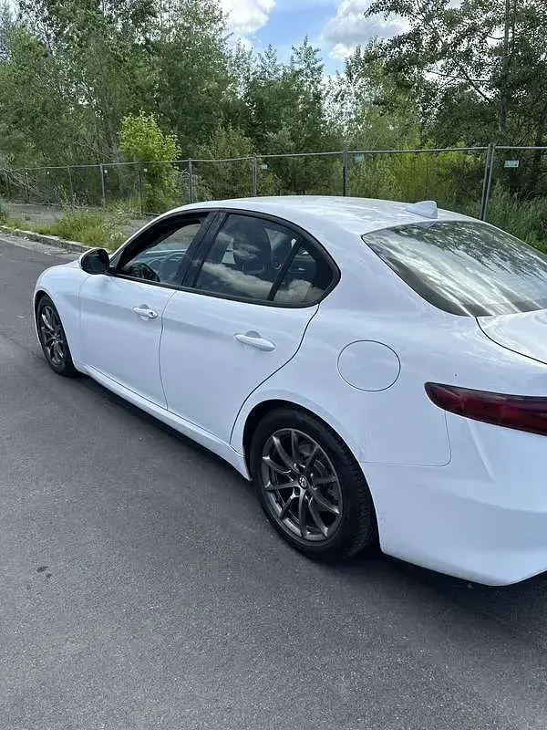 Usata Alfa Romeo Giulia Super 179 CV (131 kW) 2016 Berlina