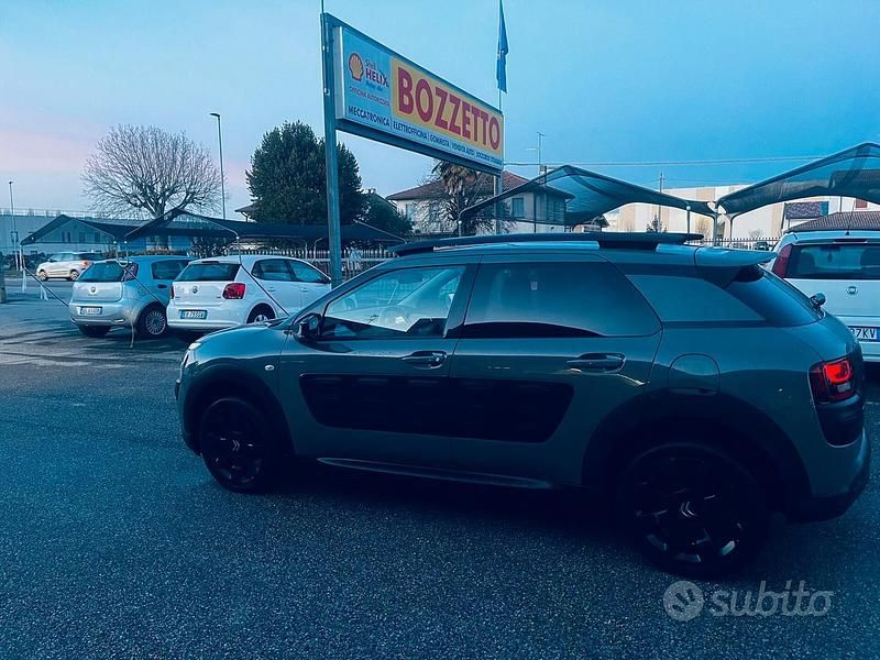 Usata Citroën C4 Cactus Shine 99 CV (72 kW) 2017 Marrone Utilitaria
