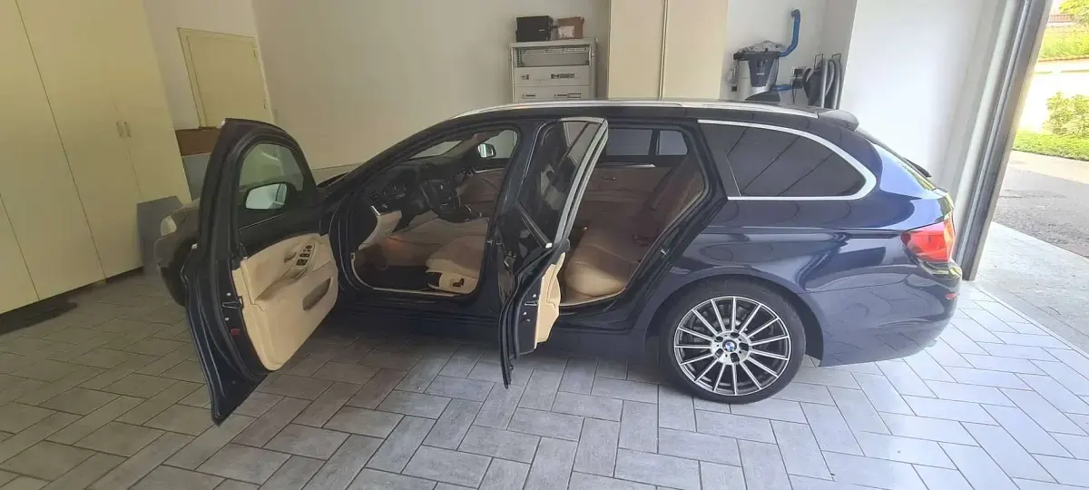Usata BMW 530 245 CV (180 kW) 2011 Blu/azzurro Station wagon