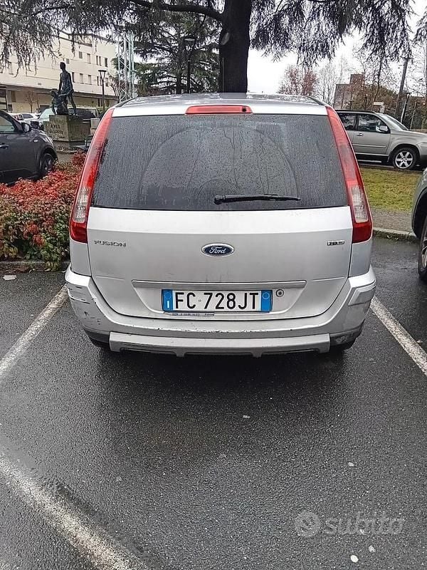 Usata Ford Fusion 2009 Grigio Berlina