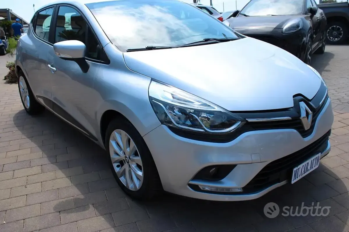 Usata Renault Clio IV Intens 90 CV (66 kW) 2018 Grigio Berlina