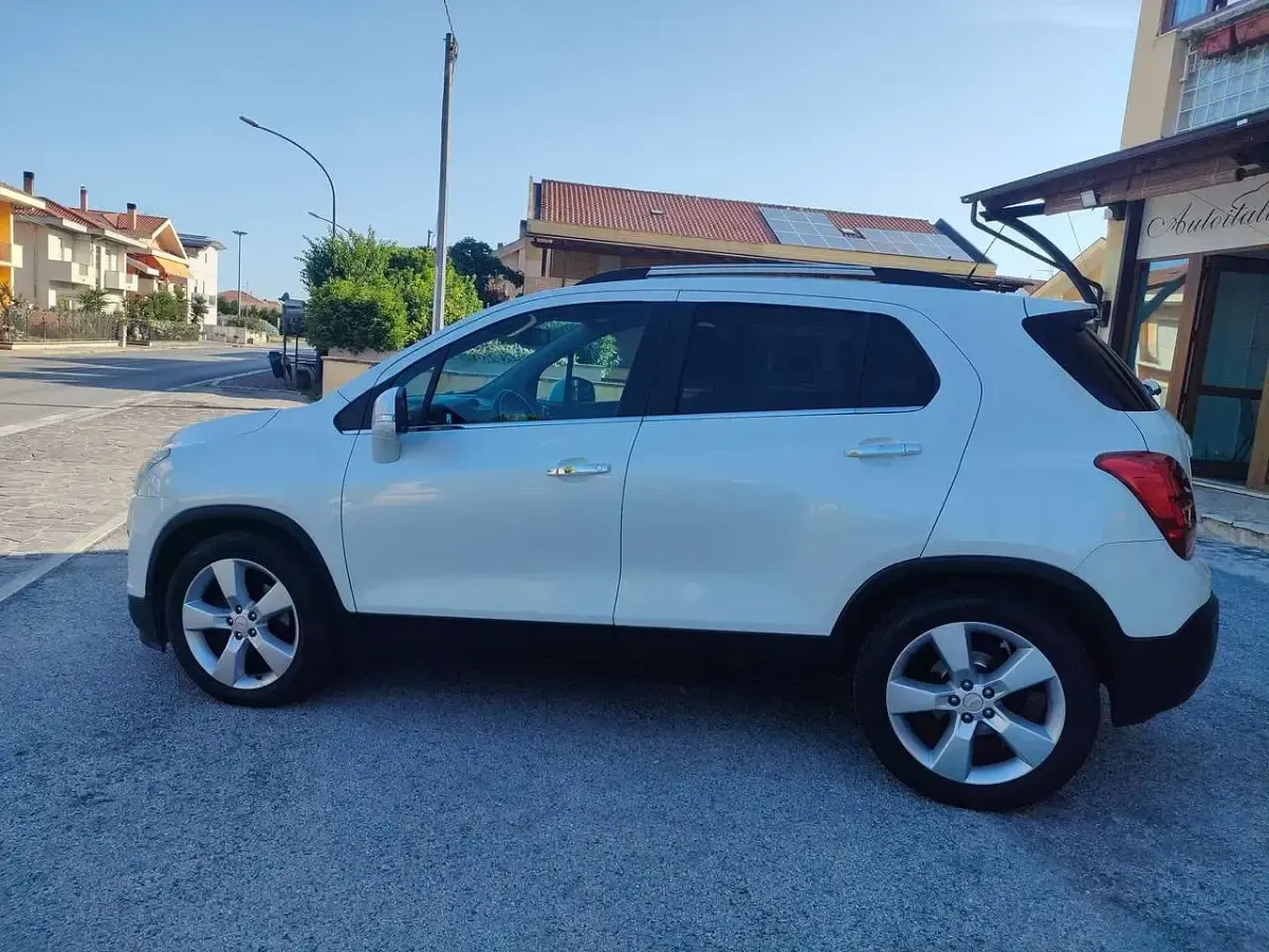 Usata Chevrolet Trax LT 131 CV (96 kW) 2014 Bianco SUV