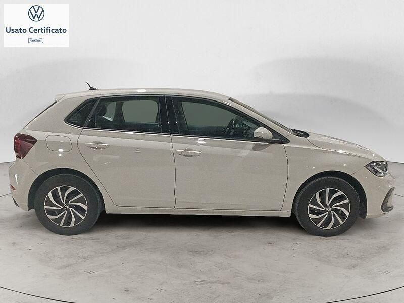 Usata VW Polo Life 95 CV (69 kW) 2023 Grigio Utilitaria