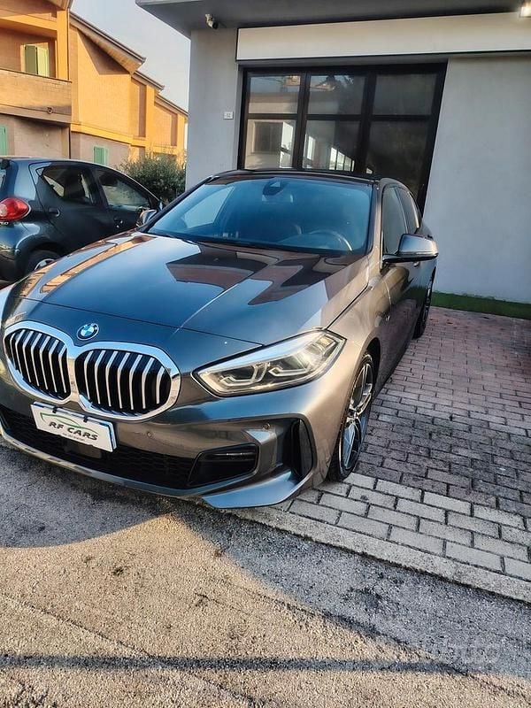 Usata BMW 116 Luxury Line 116 CV (85 kW) 2021 Grigio Utilitaria