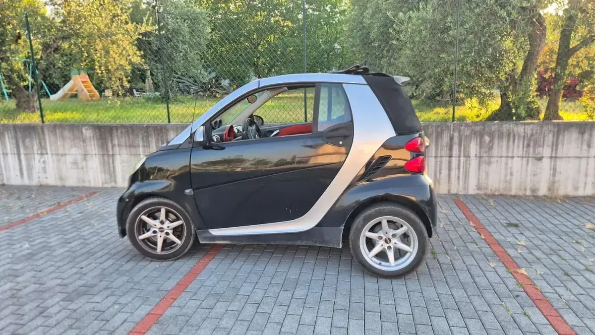 Usata Smart ForTwo Cabrio Passion 71 CV (52 kW) 2007 Nero Cabrio