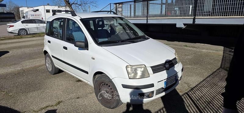 Usata Fiat Panda Dynamic 60 CV (44 kW) 2006 Bianco Utilitaria
