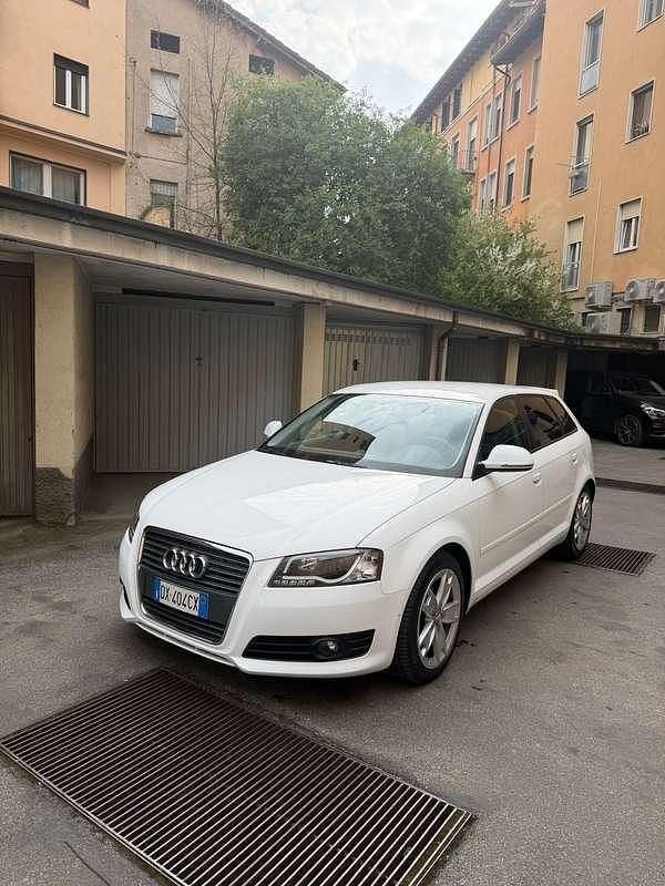 Usata Audi A3 Attraction 105 CV (77 kW) 2009 Bianco Utilitaria