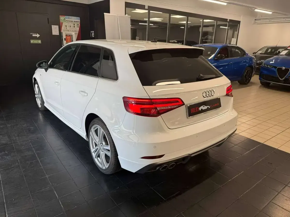Usata Audi A3 S-Line 150 CV (110 kW) 2019 Bianco Berlina