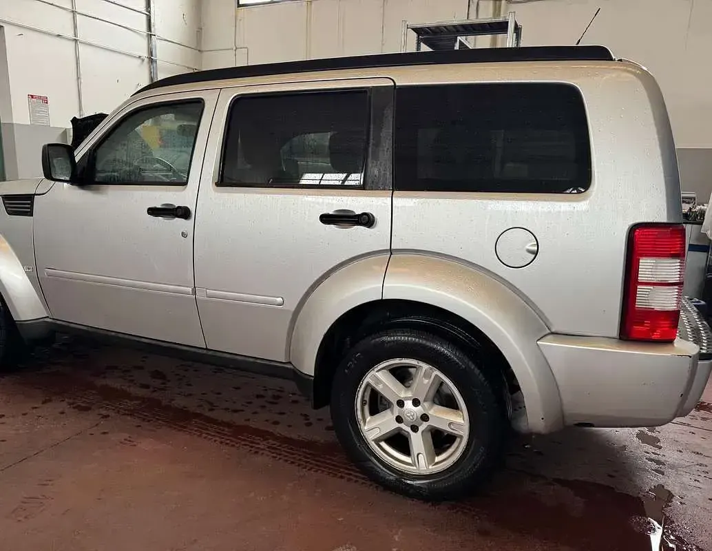 Usata Dodge Nitro SXT 177 CV (130 kW) 2010 Grigio SUV