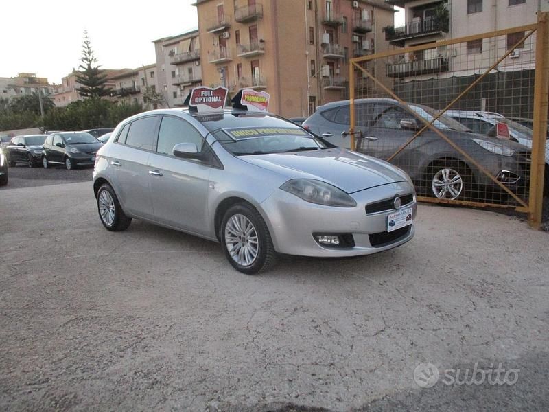 Usata Fiat Bravo Dynamic 120 CV (88 kW) 2012 Grigio Utilitaria