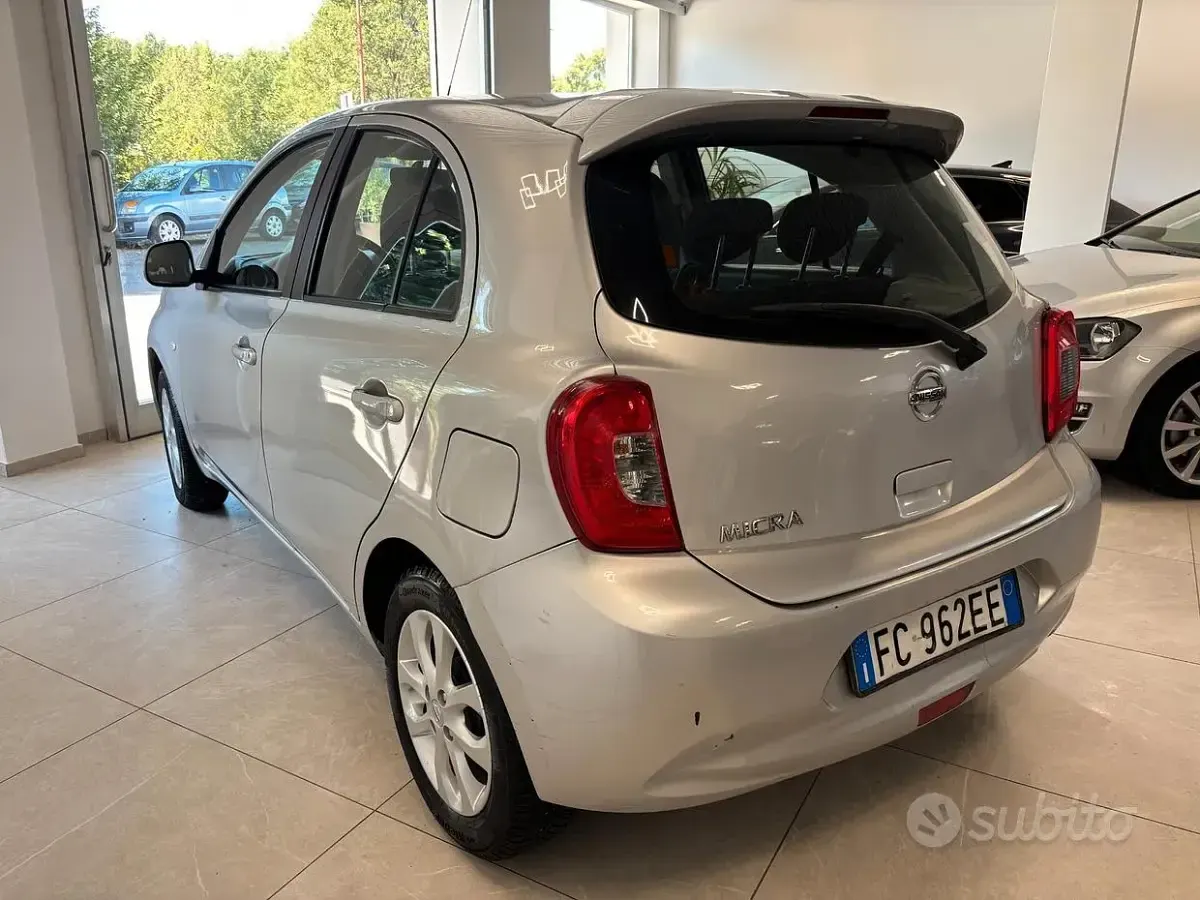 Usata Nissan Micra Tekna 80 CV (58 kW) 2016 Grigio Utilitaria