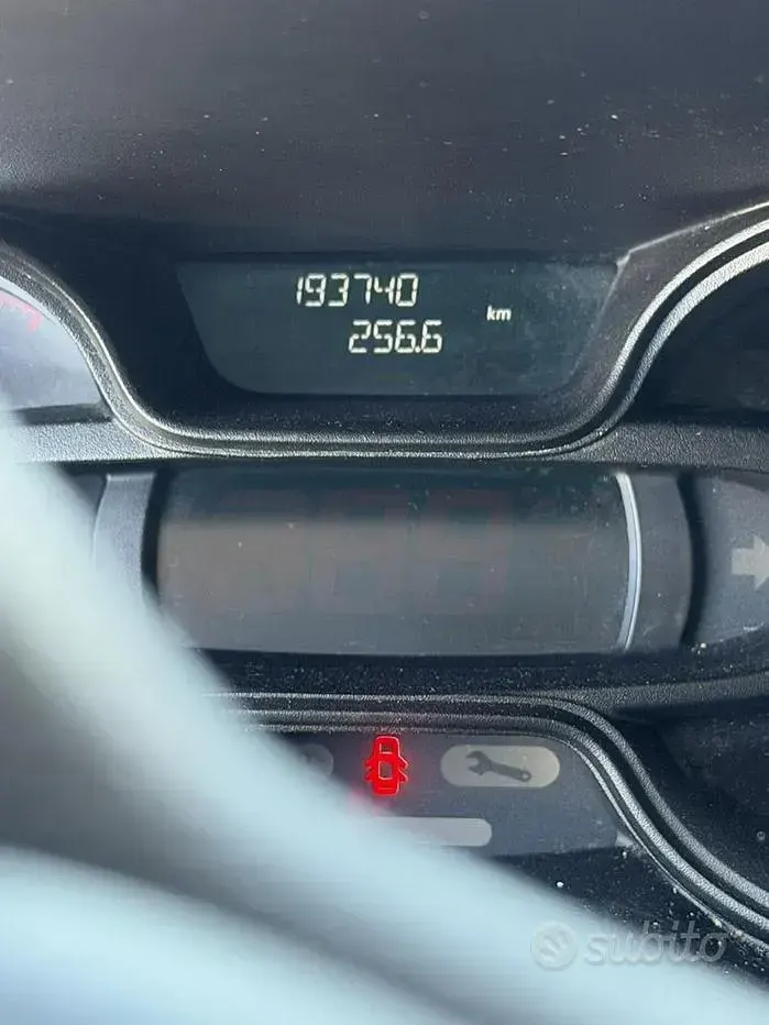Usata Opel Vivaro 2018 Grigio Monovolume