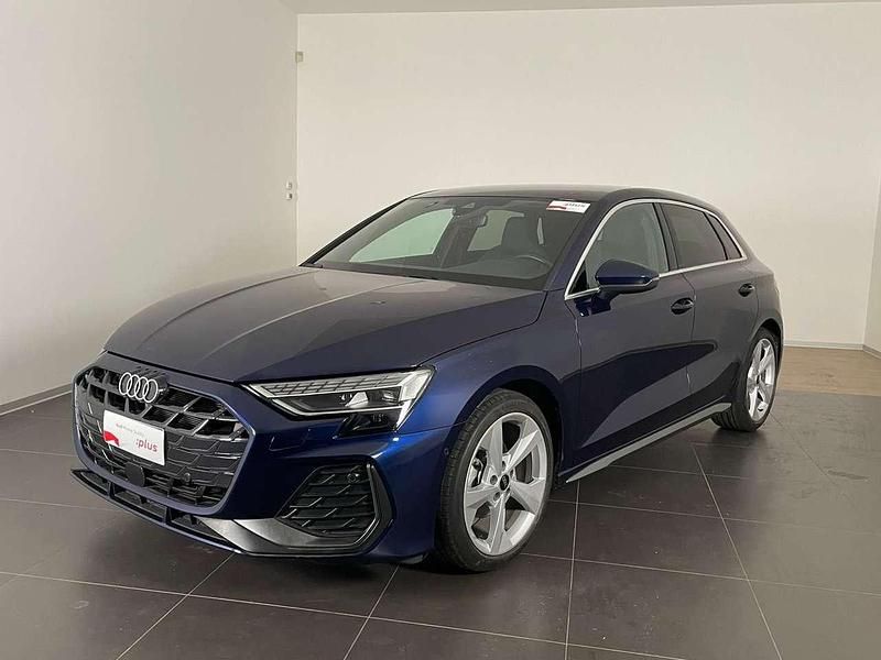 Usata Audi A3 Sportback S-Line 150 CV (110 kW) 2024 Blu/azzurro Utilitaria