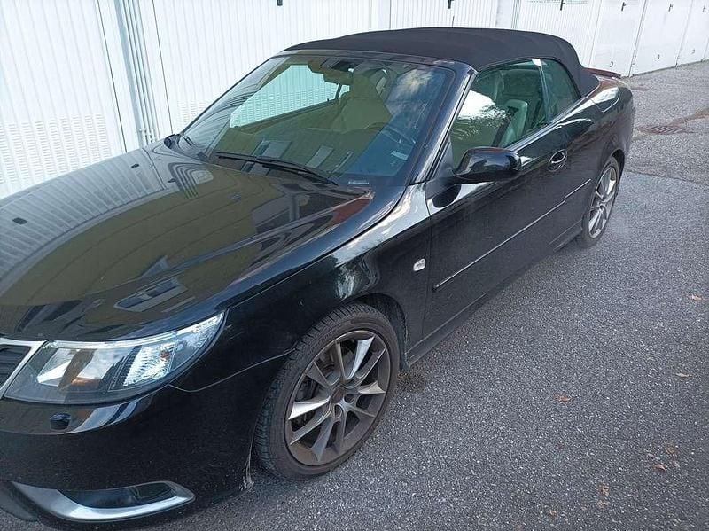 Usata Saab 9-3 Cabriolet Vector 179 CV (131 kW) 2008 Nero Cabrio