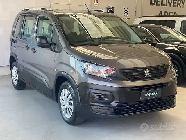 Usata Peugeot Rifter Active 102 CV (75 kW) 2020 Grigio Monovolume