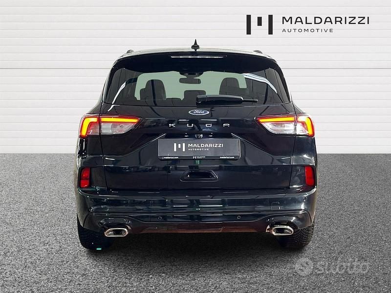 Usata Ford Kuga ST-Line X 120 CV (88 kW) 2023 Nero SUV