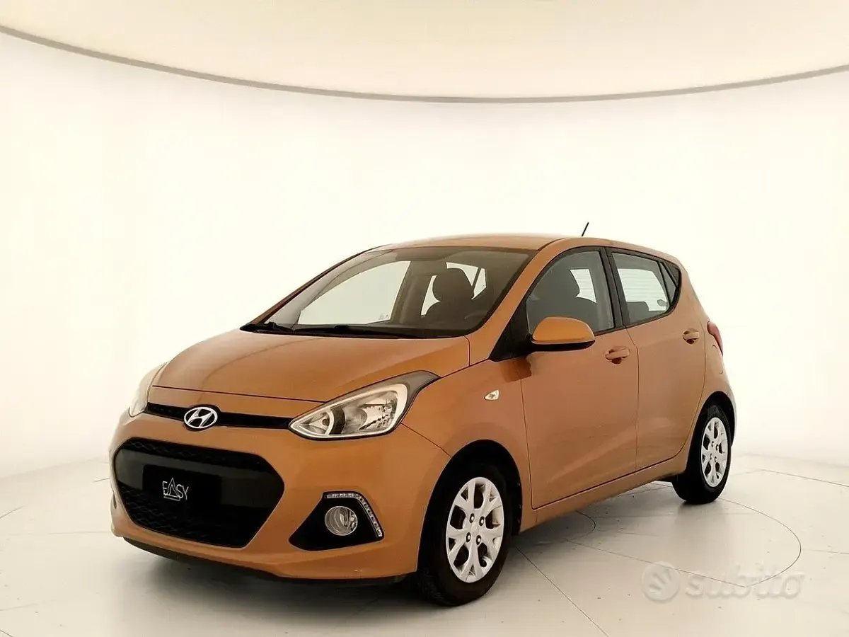 Usata Hyundai i10 Comfort 67 CV (49 kW) 2015 Utilitaria