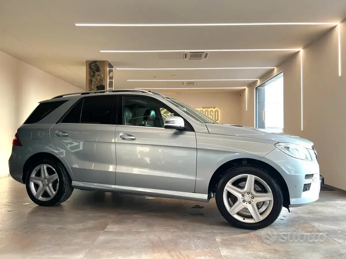 Usata Mercedes ML350 Premium 258 CV (189 kW) 2014 Grigio SUV
