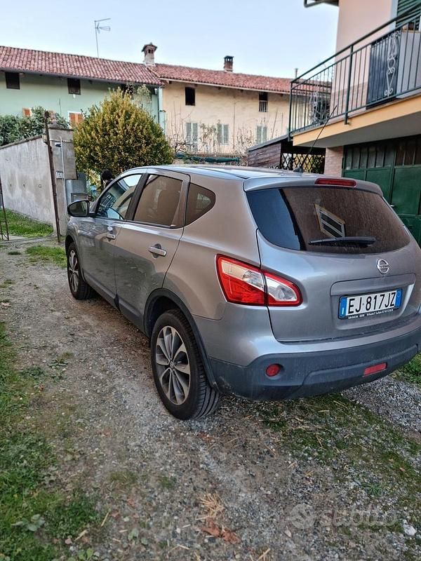 Usata Nissan Qashqai 150 CV (110 kW) 2011 Grigio SUV