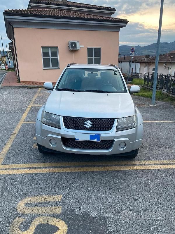 Usata Suzuki Grand Vitara 2009 Grigio SUV