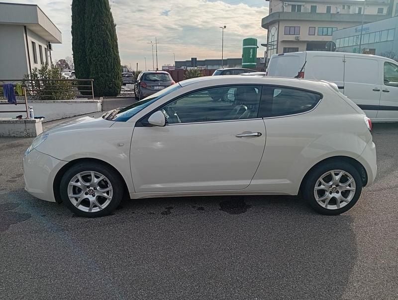 Occasion Alfa Romeo MiTo Distinctive 155 PK (114 kW) 2010 Wit Hatchback