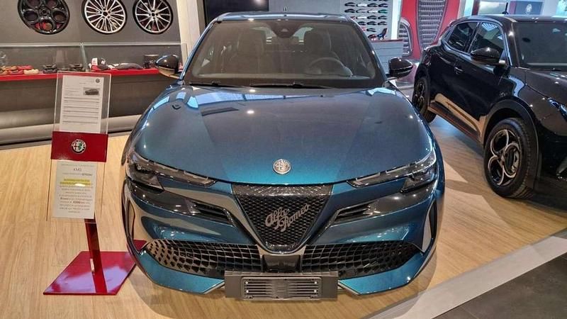 Nuova Alfa Romeo GT Junior 136 CV (100 kW) 2025 Nero Berlina