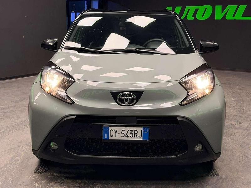 Usata Toyota Aygo X Trend 72 CV (52 kW) 2025 Grigio SUV