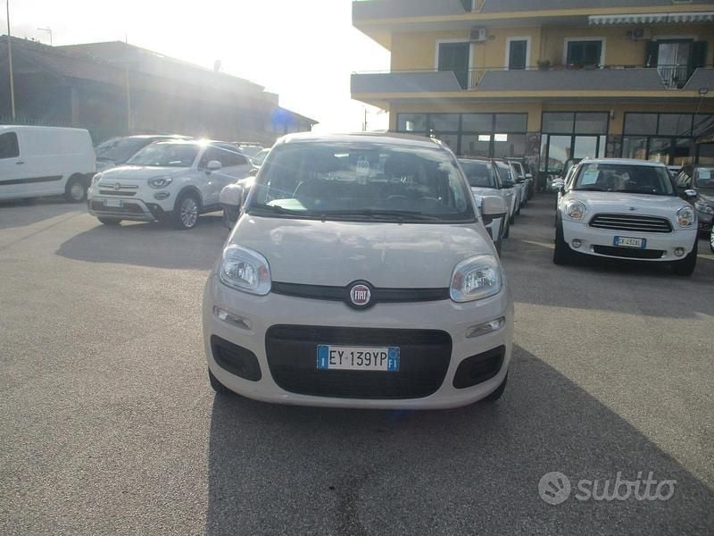 Usata Fiat Panda Lounge 69 CV (50 kW) 2015 Beige Utilitaria