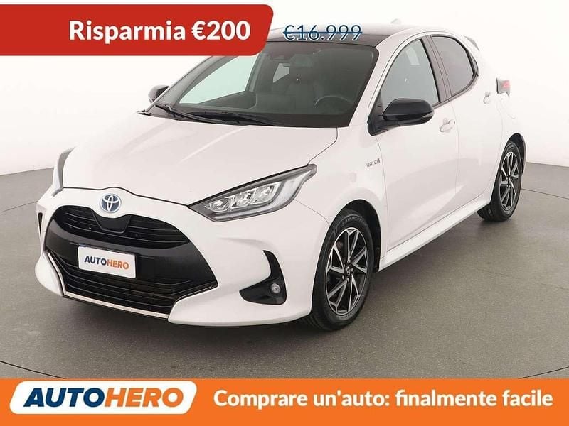 Usata Toyota Yaris Hybrid Lounge 116 CV (85 kW) 2021 Bianco Utilitaria
