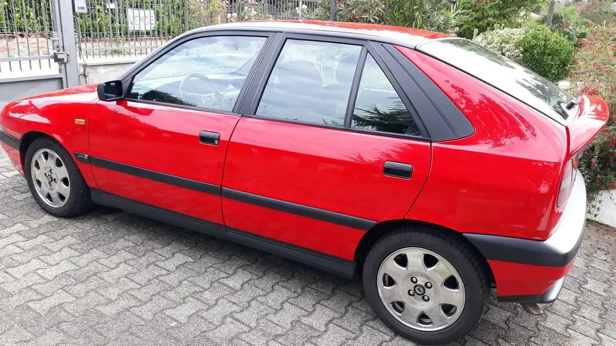 Usata Lancia Delta 186 CV (136 kW) 1994 Rosso Utilitaria