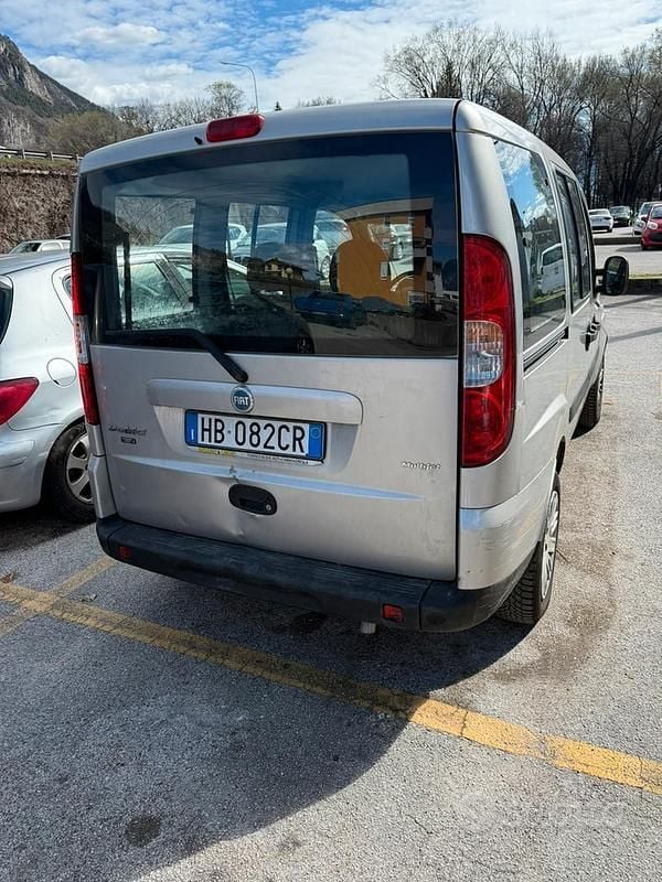 Begagnad Fiat Doblò 120 HK (88 kW) 2007 Minibuss