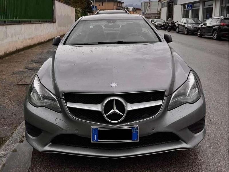 Usata Mercedes E220 170 CV (125 kW) 2014 Grigio Coupé