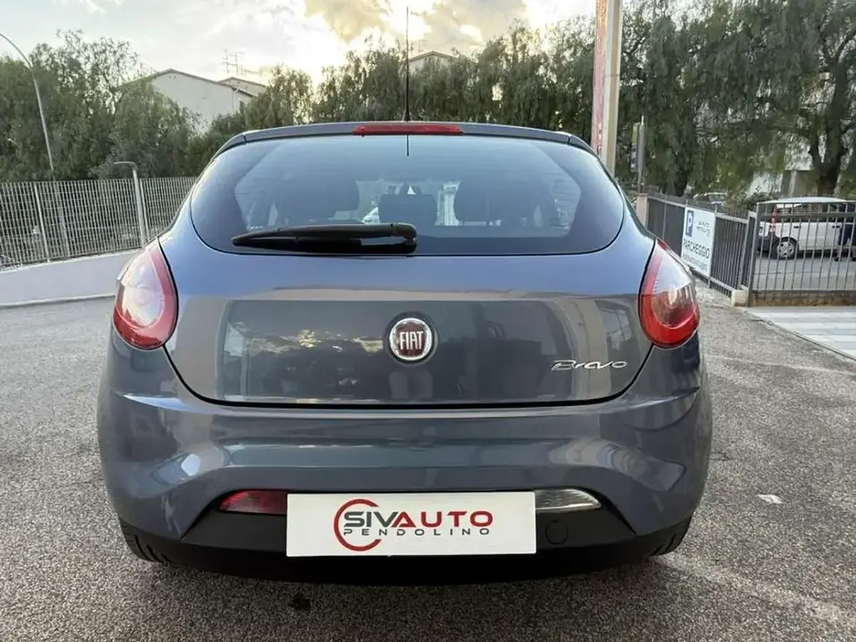 Usata Fiat Bravo Dynamic 105 CV (77 kW) 2010 Blu/azzurro Utilitaria