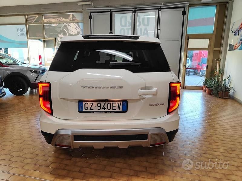 Usata Ssangyong (KGM) Torres 163 CV (119 kW) 2025 Bianco SUV