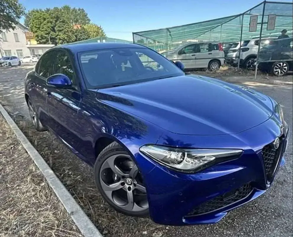 Usata Alfa Romeo Giulia Sprint 190 CV (139 kW) 2021 Blu/azzurro Berlina